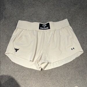 Under Armour Cream Athletic Shorts Soft Fabric